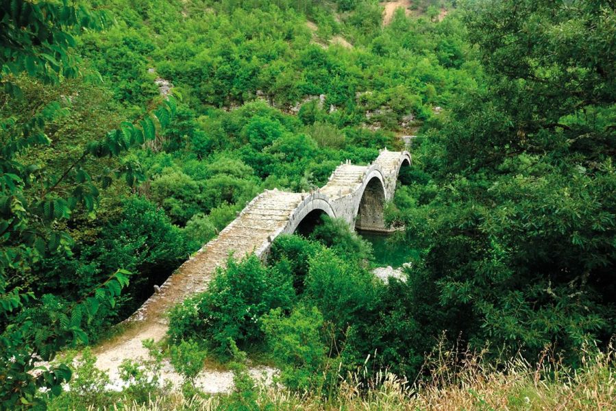 A great book for anyone that wants to explore the astonishing Zagori area in Greece! 