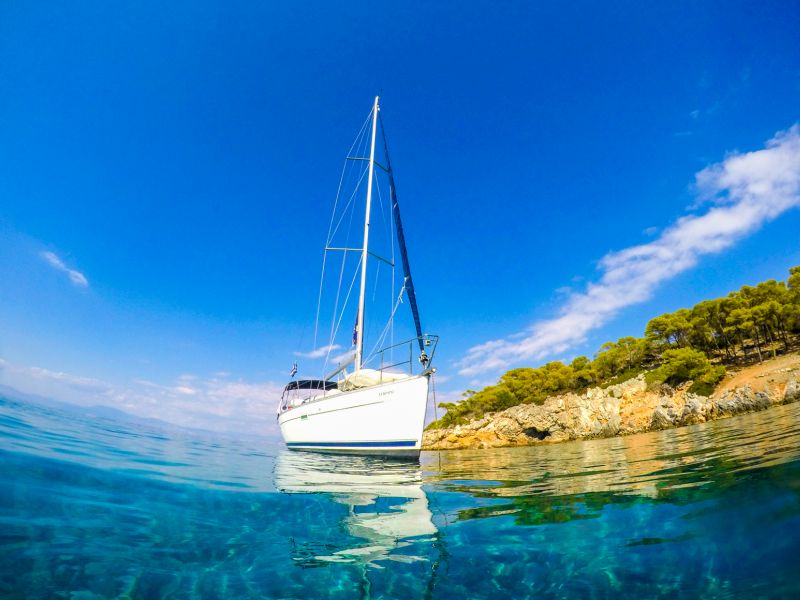 Enjoy a gorgeous 2-day sailing escape in Athens! 