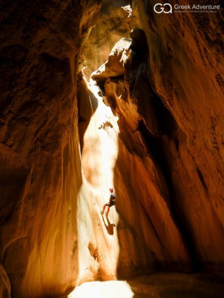 wp-content/uploads/holidays_in_greece_digital_detox_canyoning_tours_10.jpg
