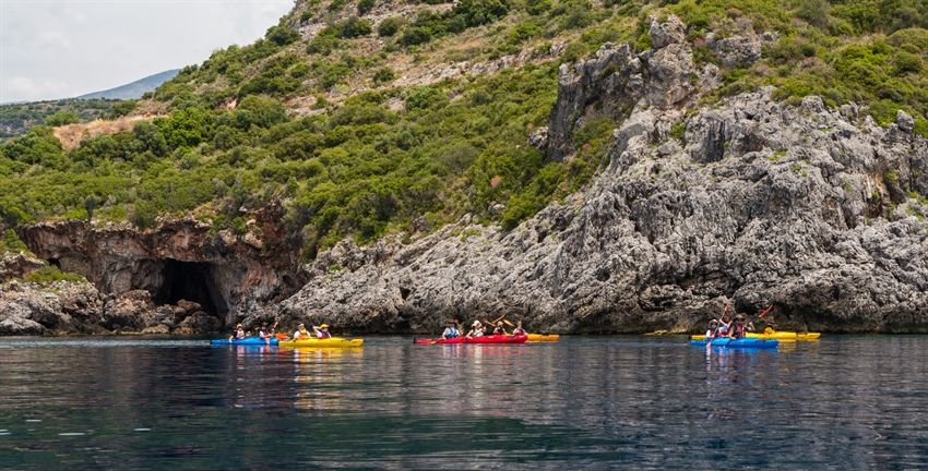 Γνωρίστε τις πιο όμορφες γωνιές της Ελλάδας με Sea Kayak!